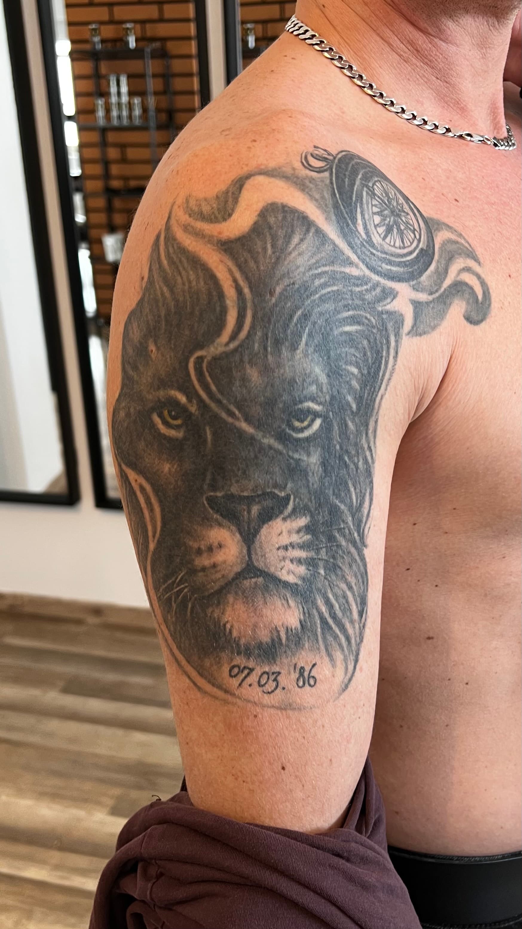 Löwen Cover-Up — before